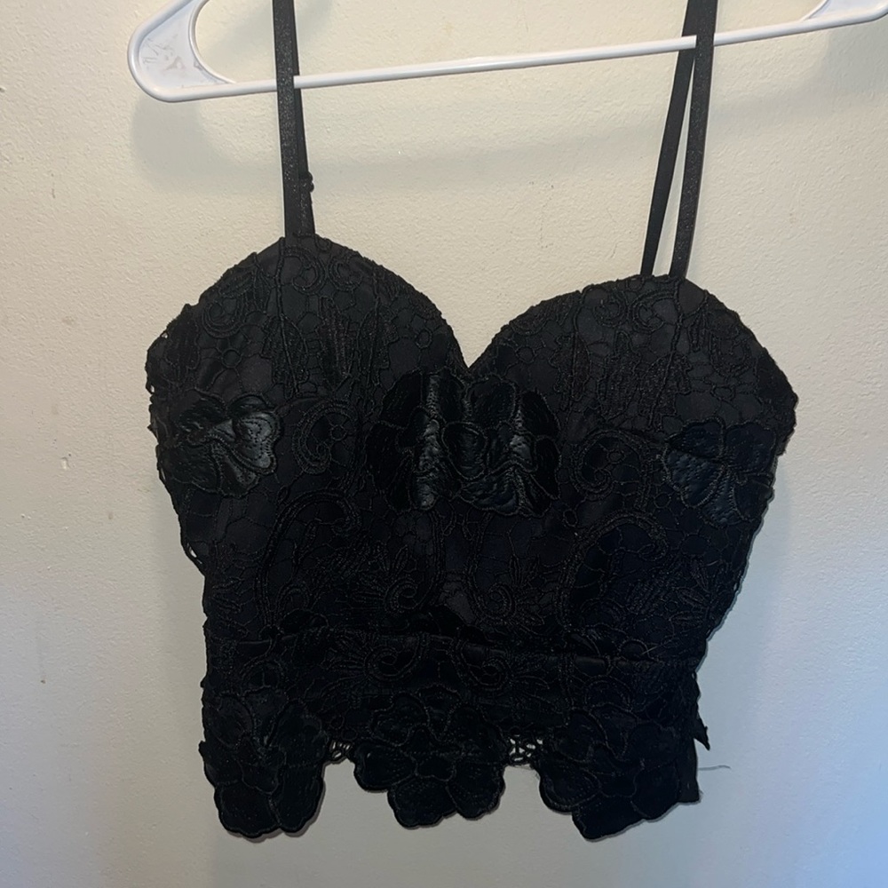 Black zip up crop top
